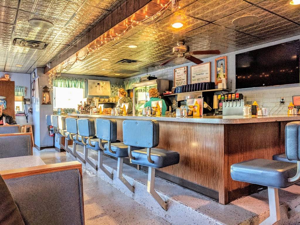 Michaels Family Restaurant | restaurant | 46781 Jefferson Ave, New Baltimore, MI 48047, USA | 5869496888 OR +1 586-949-6888