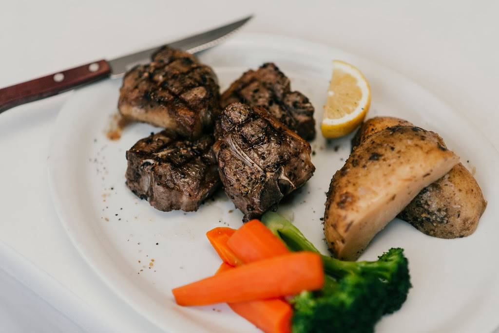 Oreganos Grill | restaurant | 6535 Avenue Somerled, Montréal, QC H4V 1S8, Canada | 5144878541 OR +1 514-487-8541