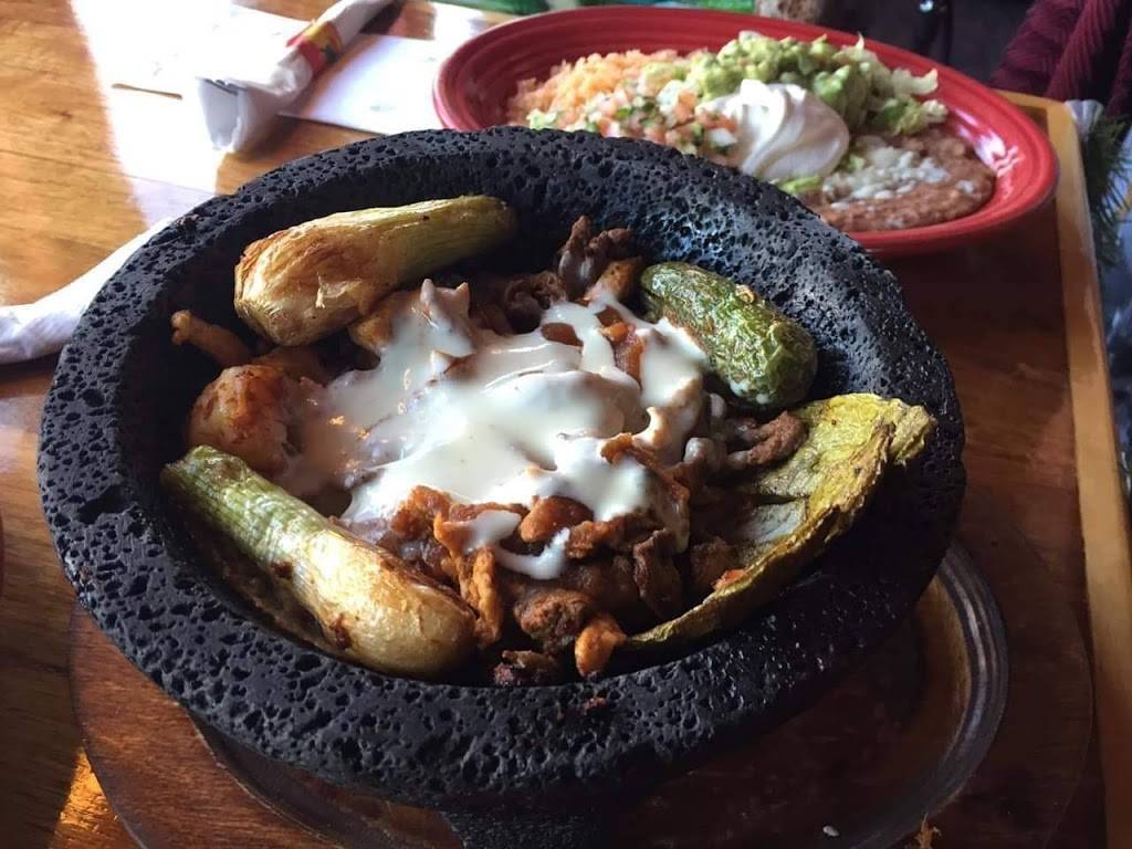 Palenque Mexican Restaurant ll | restaurant | W573-W.571, Castle Dr, Sherwood, WI 54169, USA | 9205070096 OR +1 920-507-0096