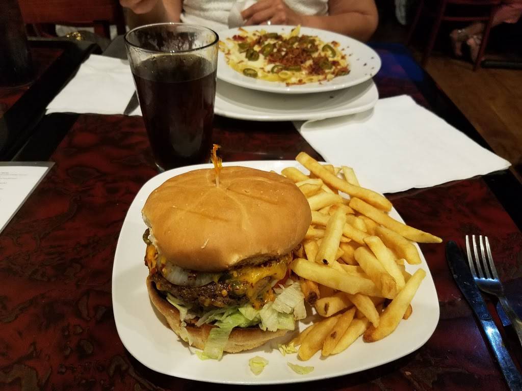 Huntington Ale House | restaurant | 1318 4th Ave, Huntington, WV 25701, USA | 3045222537 OR +1 304-522-2537