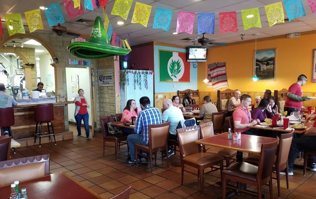 El Maguey | restaurant | 104 Chesterfield Towne Center, Chesterfield, MO 63005, USA | 6365362501 OR +1 636-536-2501