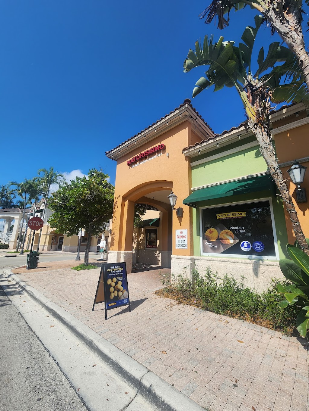 Naturissimo | restaurant | 1797 Bell Tower Ln, Weston, FL 33326, USA | 9549908268 OR +1 954-990-8268