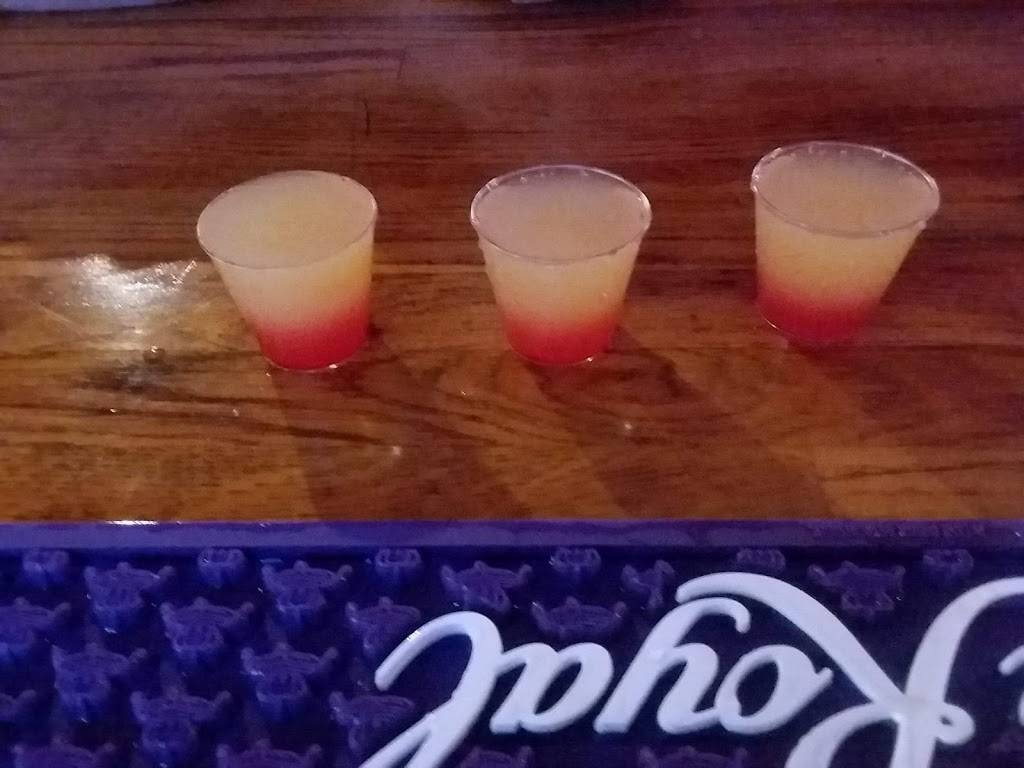 Penalty Box Bar & Grill | restaurant | 1419 4th St, Charleston, IL 61920, USA | 2175084192 OR +1 217-508-4192