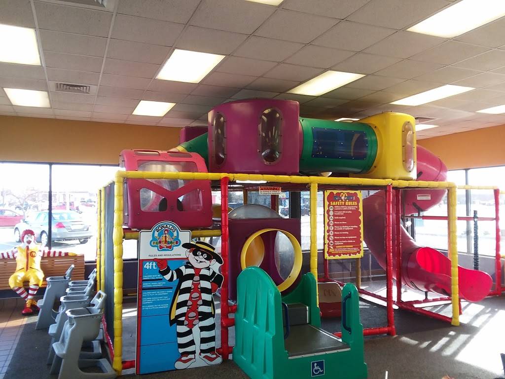 McDonalds | restaurant | 840 Eisenhower Dr, Kimberly, WI 54136, USA | 9207359292 OR +1 920-735-9292