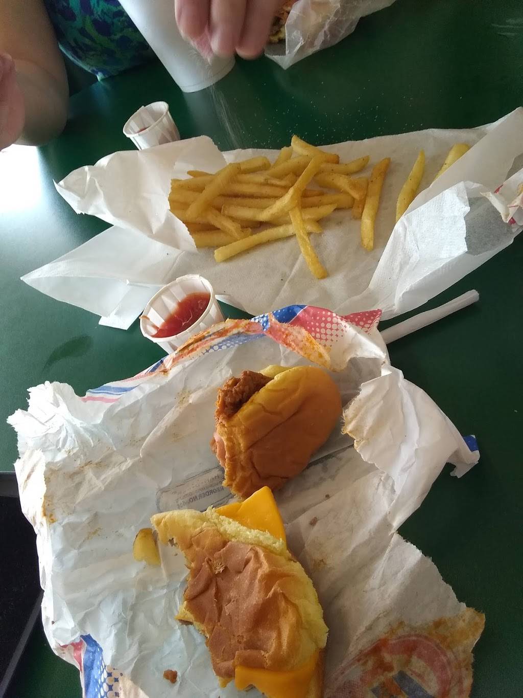 Burger Shake | restaurant | 219 E New Circle Rd, Lexington, KY 40505, USA | 8592994113 OR +1 859-299-4113