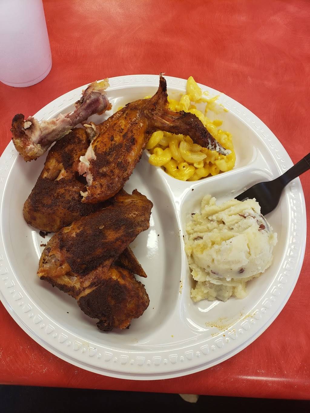 Smokin Bar-B-Que | restaurant | 200 E 5th St, Dayton, OH 45402, USA | 9375869790 OR +1 937-586-9790