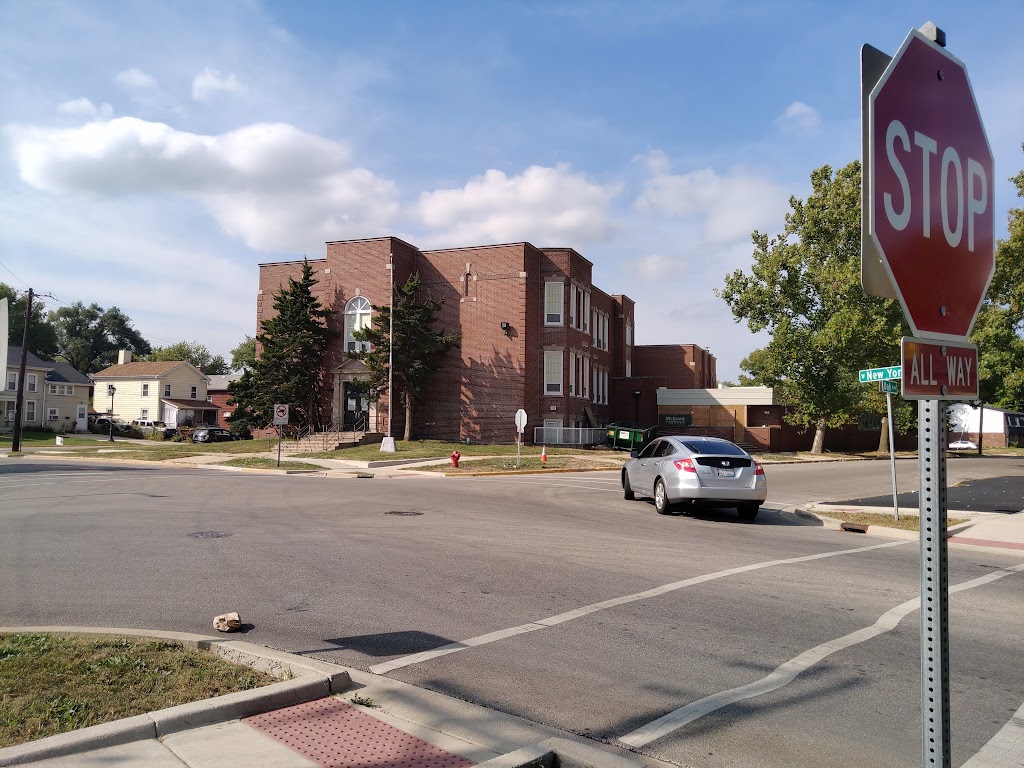 El Pollo Giro #3 | restaurant | 33 N Lake St, Aurora, IL 60506, USA | 6308448100 OR +1 630-844-8100