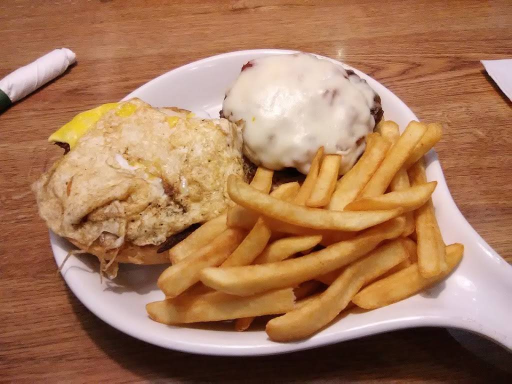 Dogs R Us | restaurant | 4200 S Washington Ave, Titusville, FL 32780, USA | 3212699050 OR +1 321-269-9050