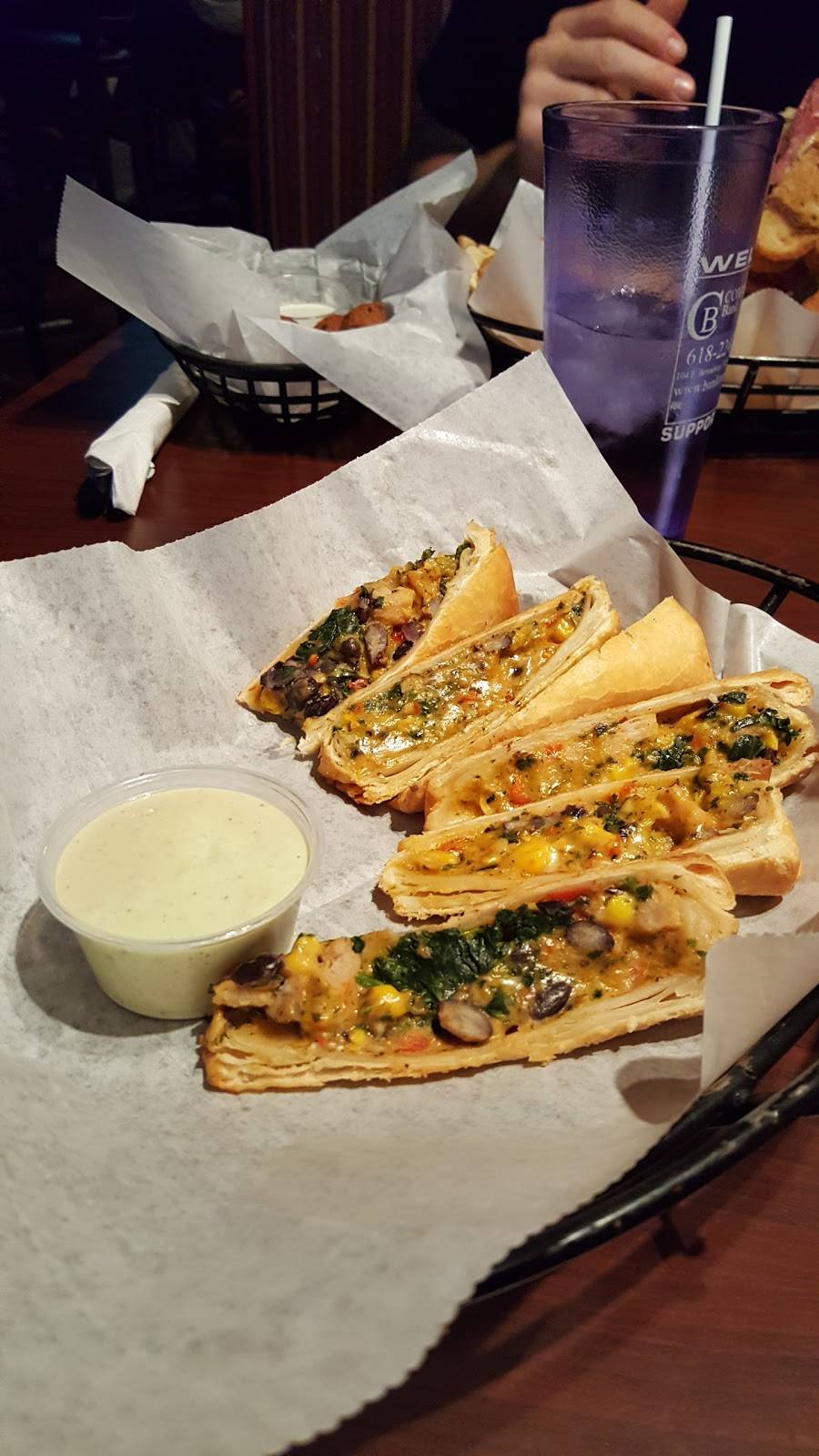 7 West Bar & Grill | restaurant | 7 W Broadway, Trenton, IL 62293, USA | 6182247771 OR +1 618-224-7771