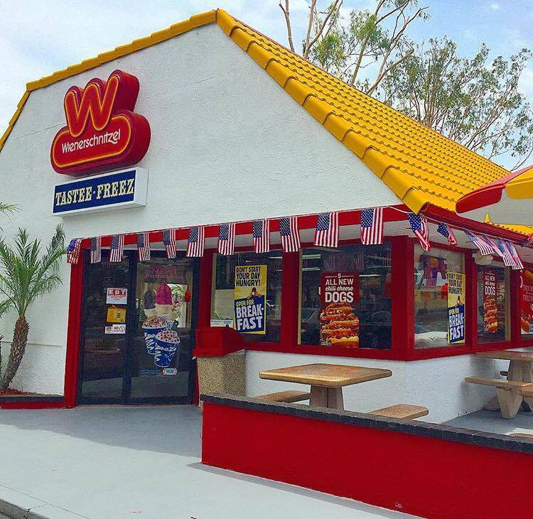 Wienerschnitzel | restaurant | 1246 University Ave, Riverside, CA 92507, USA | 9516847758 OR +1 951-684-7758