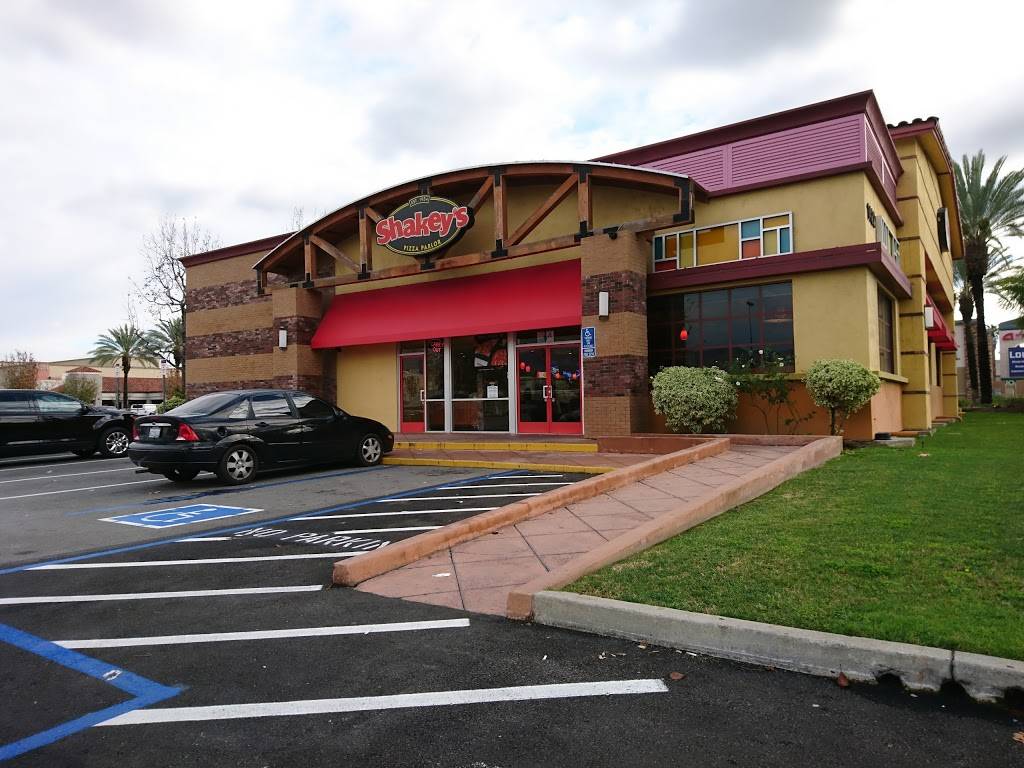 Shakeys Pizza Parlor | restaurant | 1422 N Azusa Ave, Covina, CA 91722, USA | 6269665819 OR +1 626-966-5819