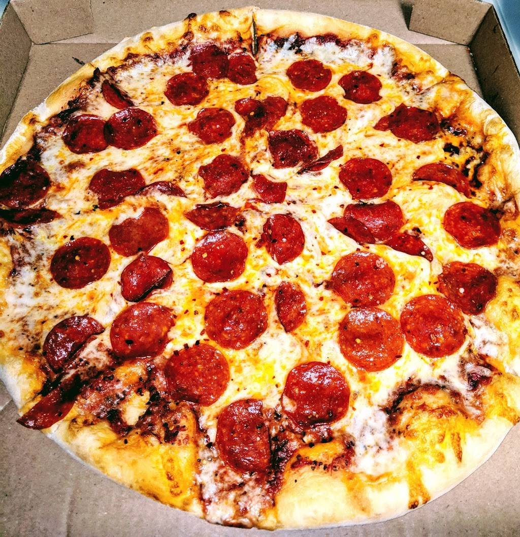 Carricos Pizza | restaurant | 1370 Union University Dr Ste B, Jackson, TN 38305, USA | 7312401033 OR +1 731-240-1033