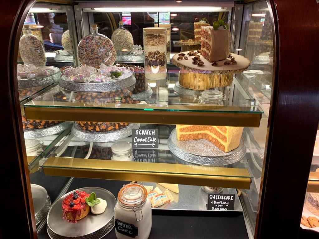 Claim Jumper Restaurants | restaurant | 250 Harding Blvd, Roseville, CA 95678, USA | 9167881705 OR +1 916-788-1705