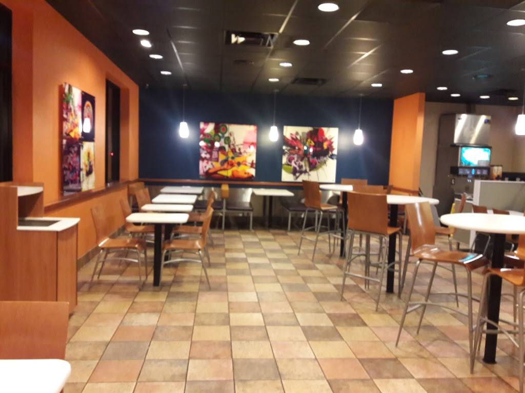 Taco Bell | meal takeaway | 1040 W Hallandale Beach Blvd, Hallandale Beach, FL 33009, USA | 9544567748 OR +1 954-456-7748