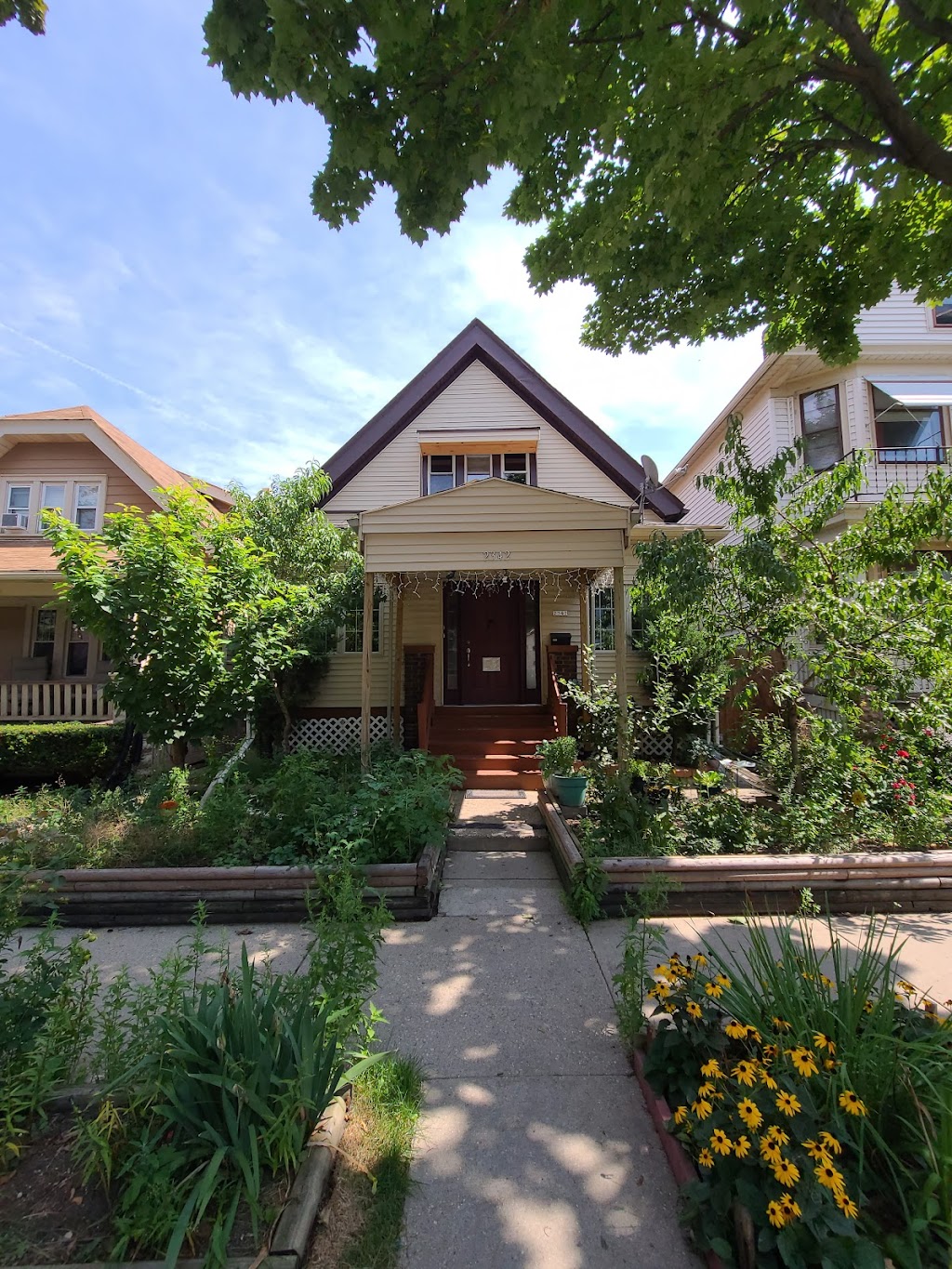 Club La Abundancia | restaurant | 2342 S 19th St, Milwaukee, WI 53215, USA | 4147593934 OR +1 414-759-3934