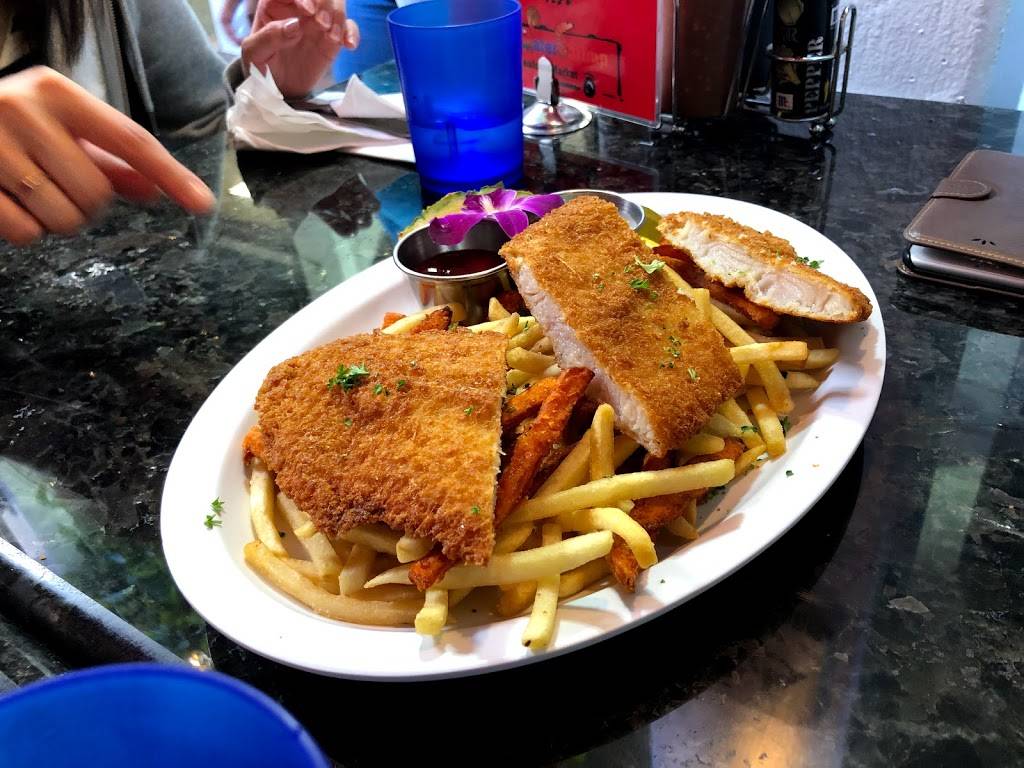 BLUE Water Shrimp | restaurant | Rainbow Bazaar 1st Floor, 2005 Kalia Rd, Honolulu, HI 96815, USA | 8089555400 OR +1 808-955-5400