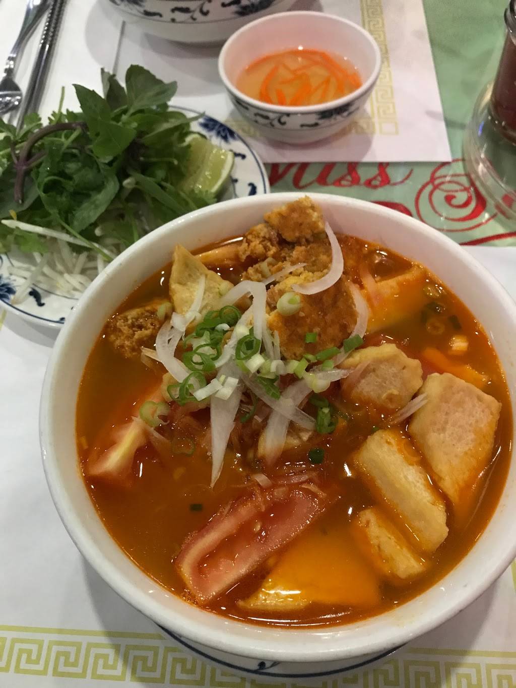 Miss Saigon | Vietnamese Restaurant | restaurant | 3345 Grand Ave, Oakland, CA 94610, USA | 5105701728 OR +1 510-570-1728