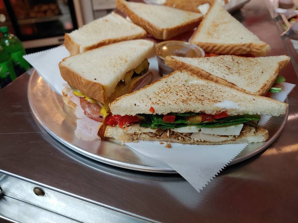 Lucky Lucianos Pizzeria | restaurant | 600 Chestnut St, York, PA 17403, USA | 7177711077 OR +1 717-771-1077