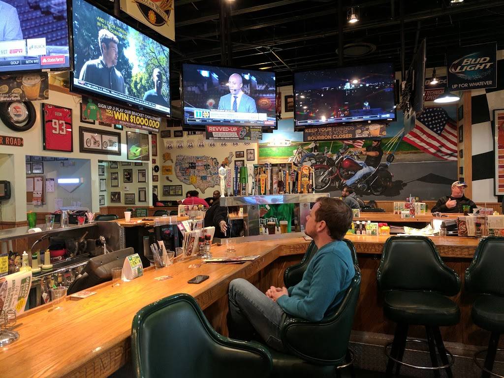 Quaker Steak & Lube | restaurant | 12832 Jefferson Ave, Newport News, VA 23608, USA | 7578745823 OR +1 757-874-5823