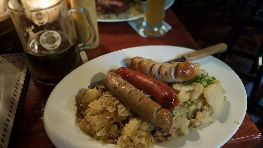 Newportville Inn | restaurant | 4120 Lower Rd, Levittown, PA 19056, USA | 2157856090 OR +1 215-785-6090