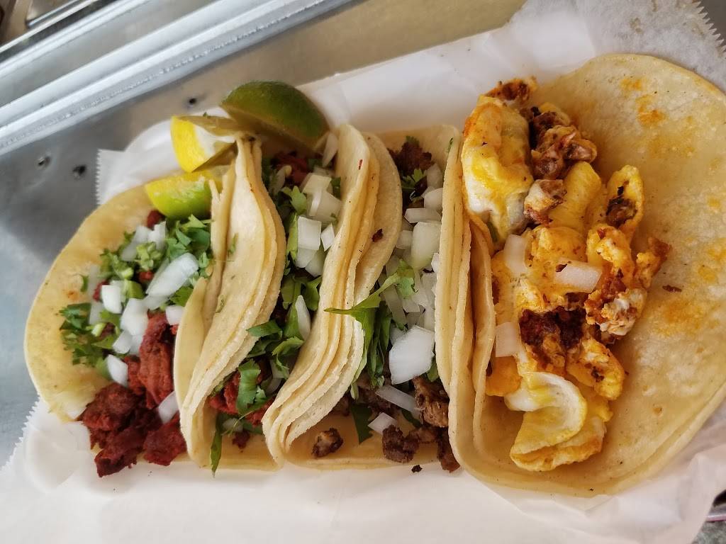 Taqueria los 4 primos | restaurant | 11009 Katy Fwy, Houston, TX 77079, USA | 7138594892 OR +1 713-859-4892