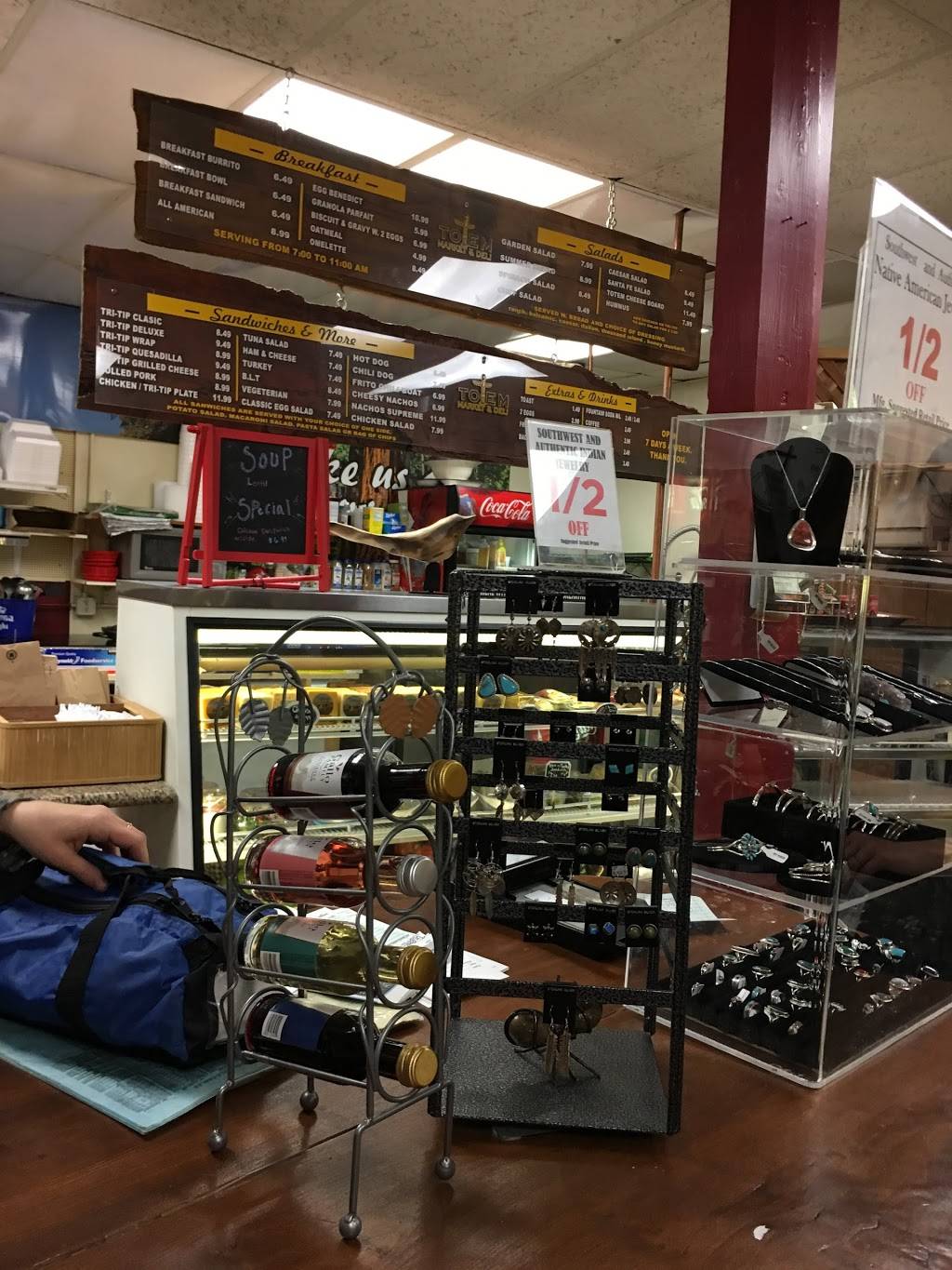 Totem Market & Gifts | restaurant | 45186 Sierra Dr, Three Rivers, CA 93271, USA | 5595614463 OR +1 559-561-4463