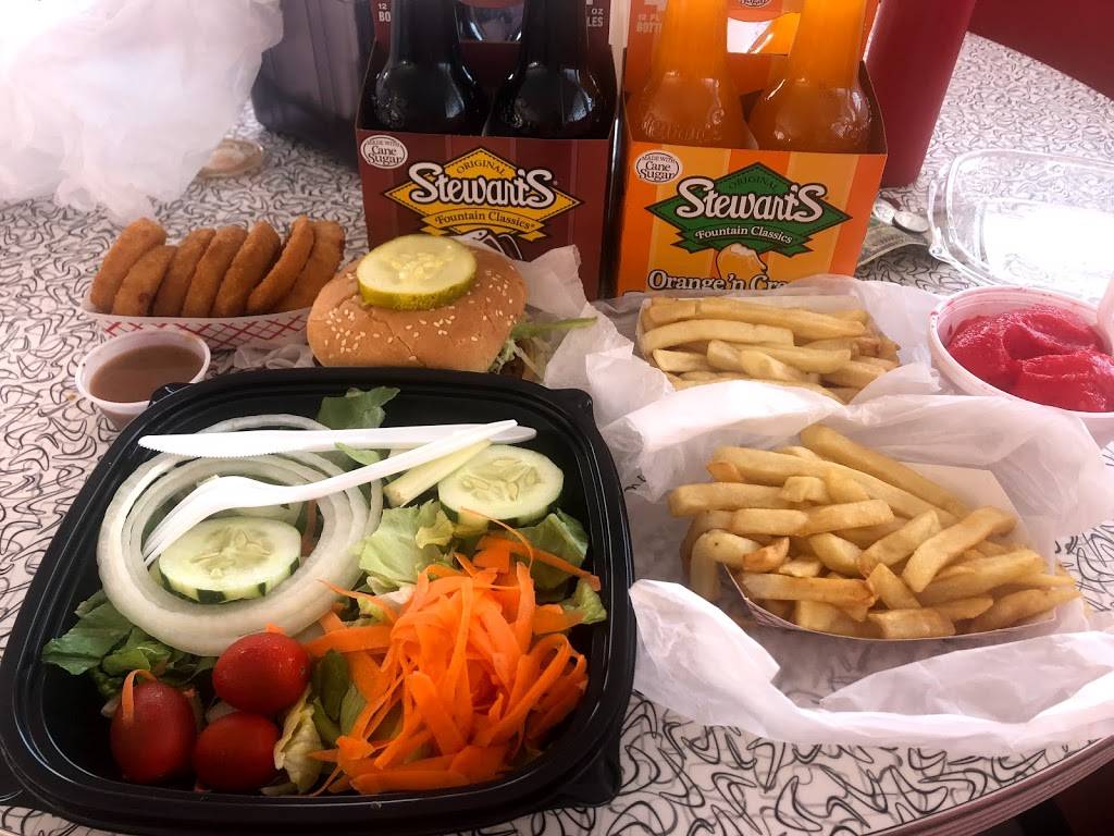 STEWARTS DRIVE-IN | restaurant | 102 W Main St, Tuckerton, NJ 08087, USA | 6092967895 OR +1 609-296-7895