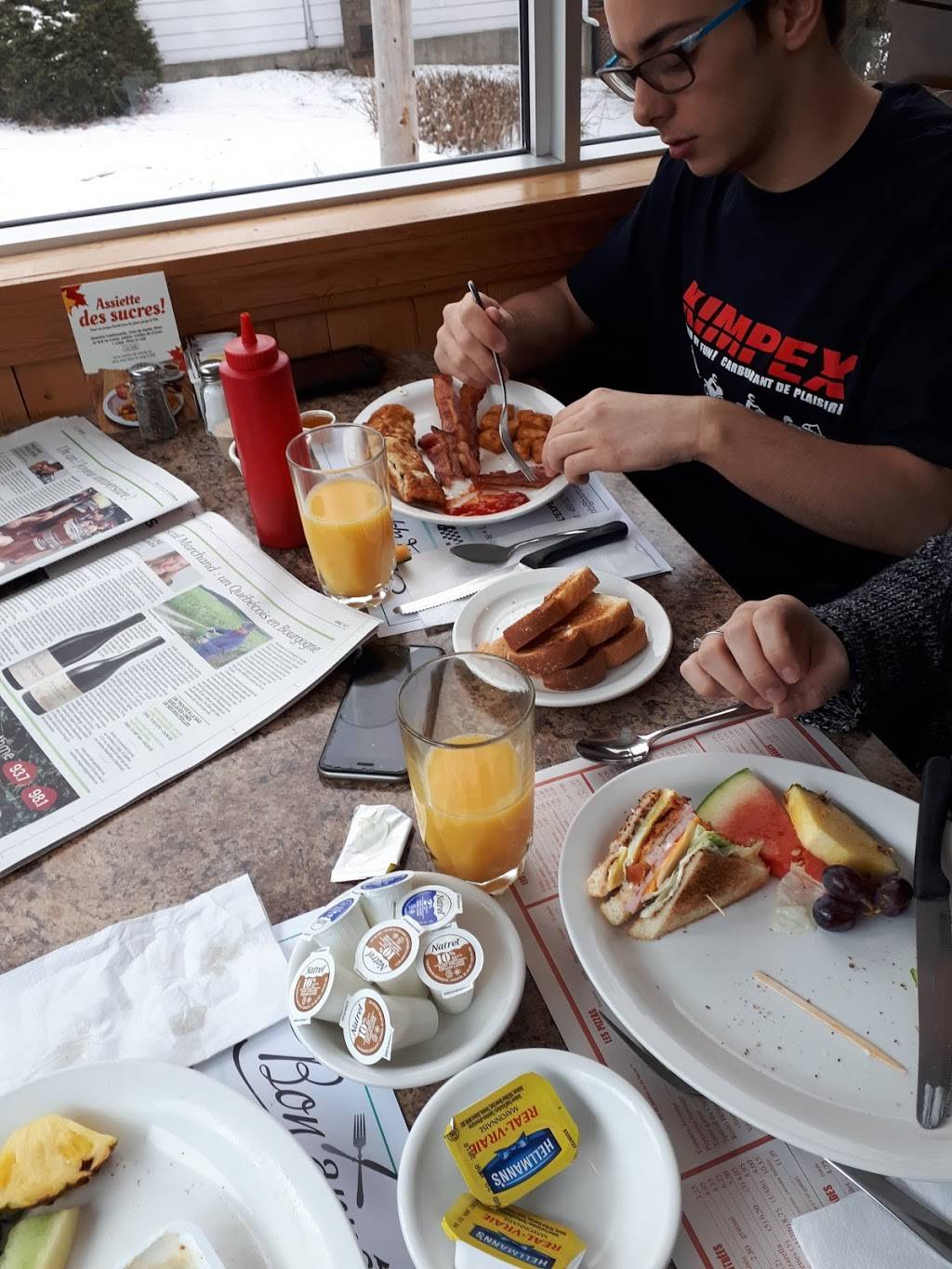 Le Rhum Antic | restaurant | 592 QC-220, Bonsecours, QC J0E 1H0, Canada | 4505324618 OR +1 450-532-4618