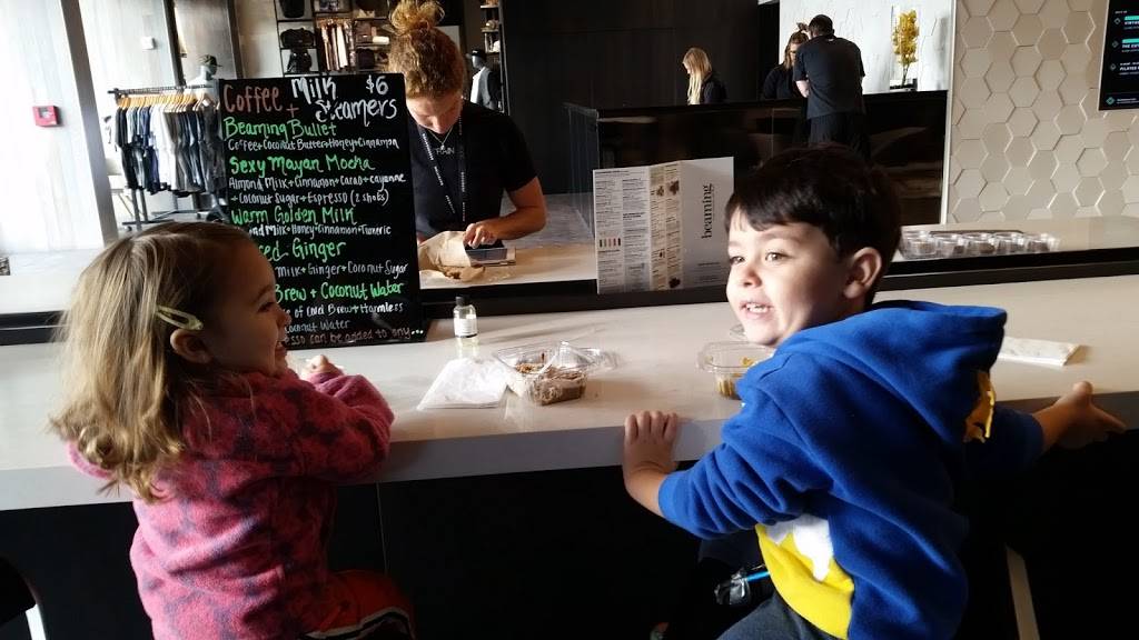 Beaming Organic Superfood Café: La Costa @ Equinox | cafe | at La Costa Shopping Center, 7710 El Camino Real, La Costa, CA 92009, USA | 7609443331 OR +1 760-944-3331