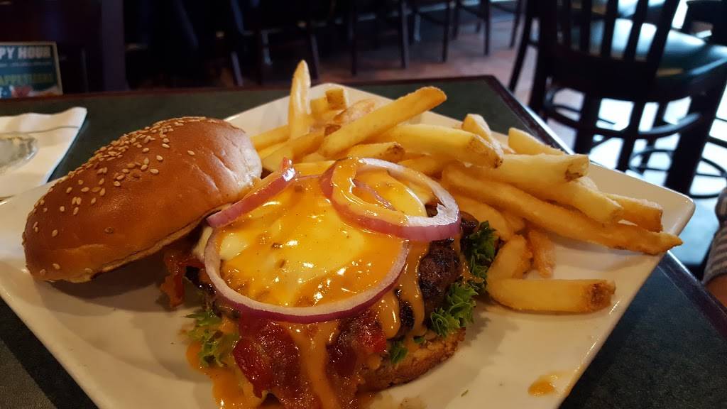 The Greene Turtle Sports Bar & Grille | restaurant | 7879 Heneska Loop, Alexandria, VA 22315, USA | 7039710200 OR +1 703-971-0200