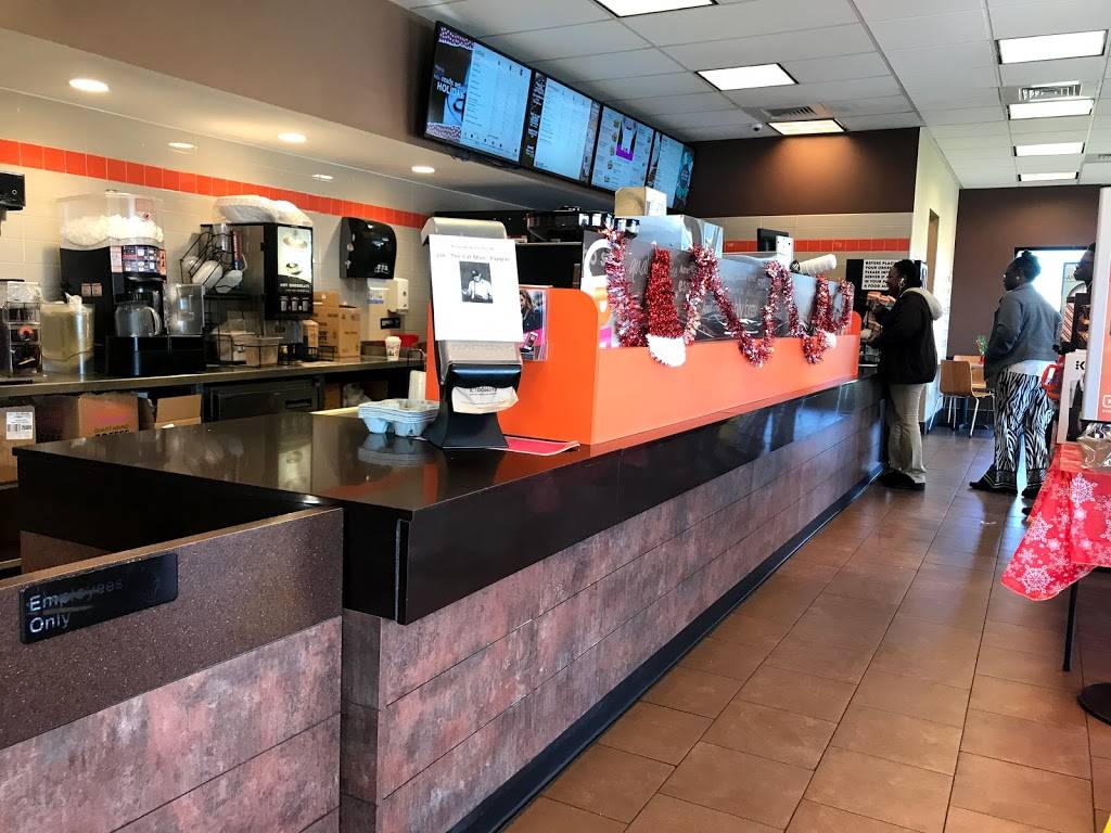 Dunkin | bakery | 100 S Berner Rd, Clewiston, FL 33440, USA | 8638050720 OR +1 863-805-0720