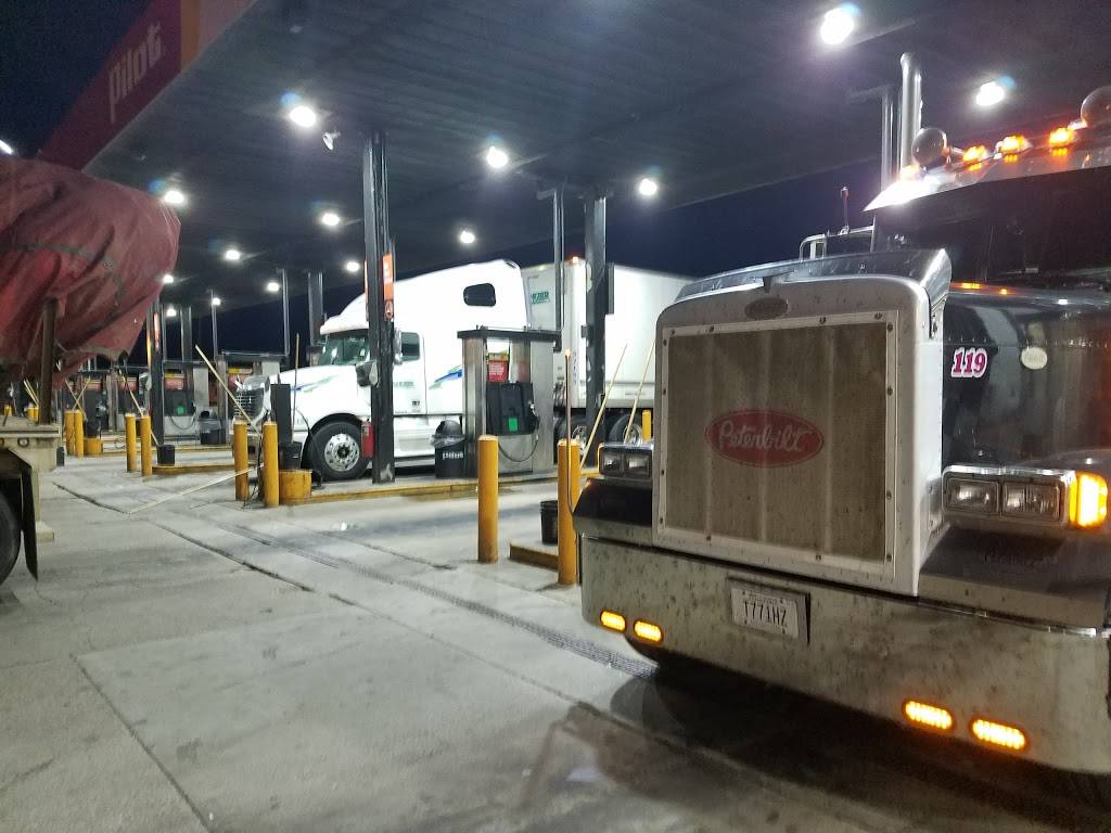 Pilot Travel Center | restaurant | 1860 E Napier Ave, Benton Harbor, MI 49022, USA | 2699257547 OR +1 269-925-7547