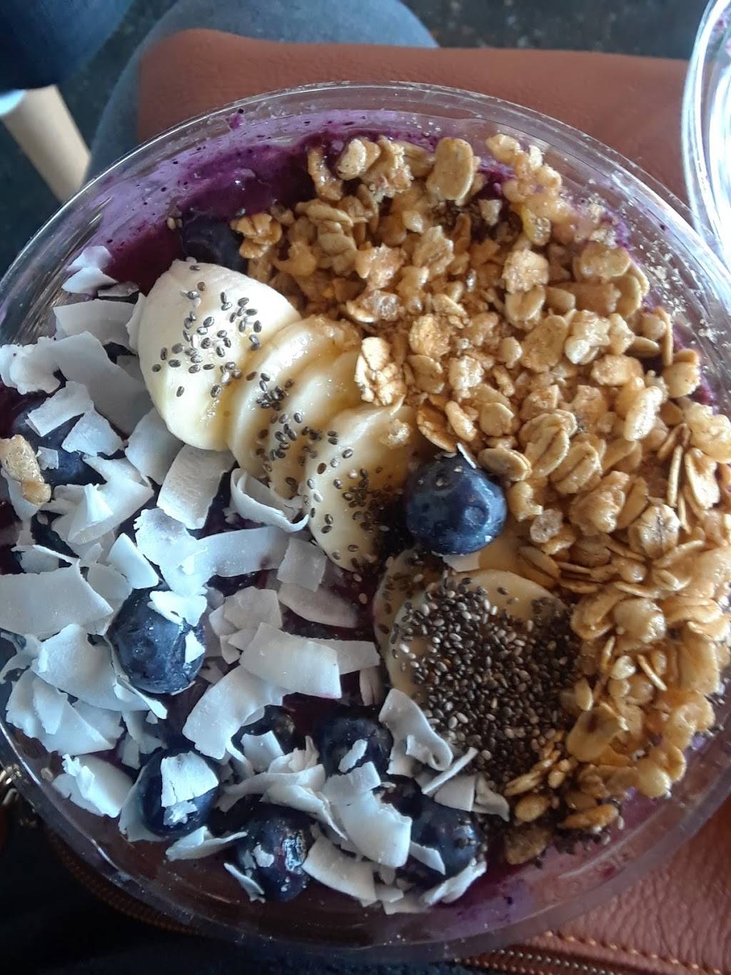 Ginger Juice - Village Shopping Center | restaurant | 7021 Three Chopt Rd, Richmond, VA 23226, USA | 8042823002 OR +1 804-282-3002