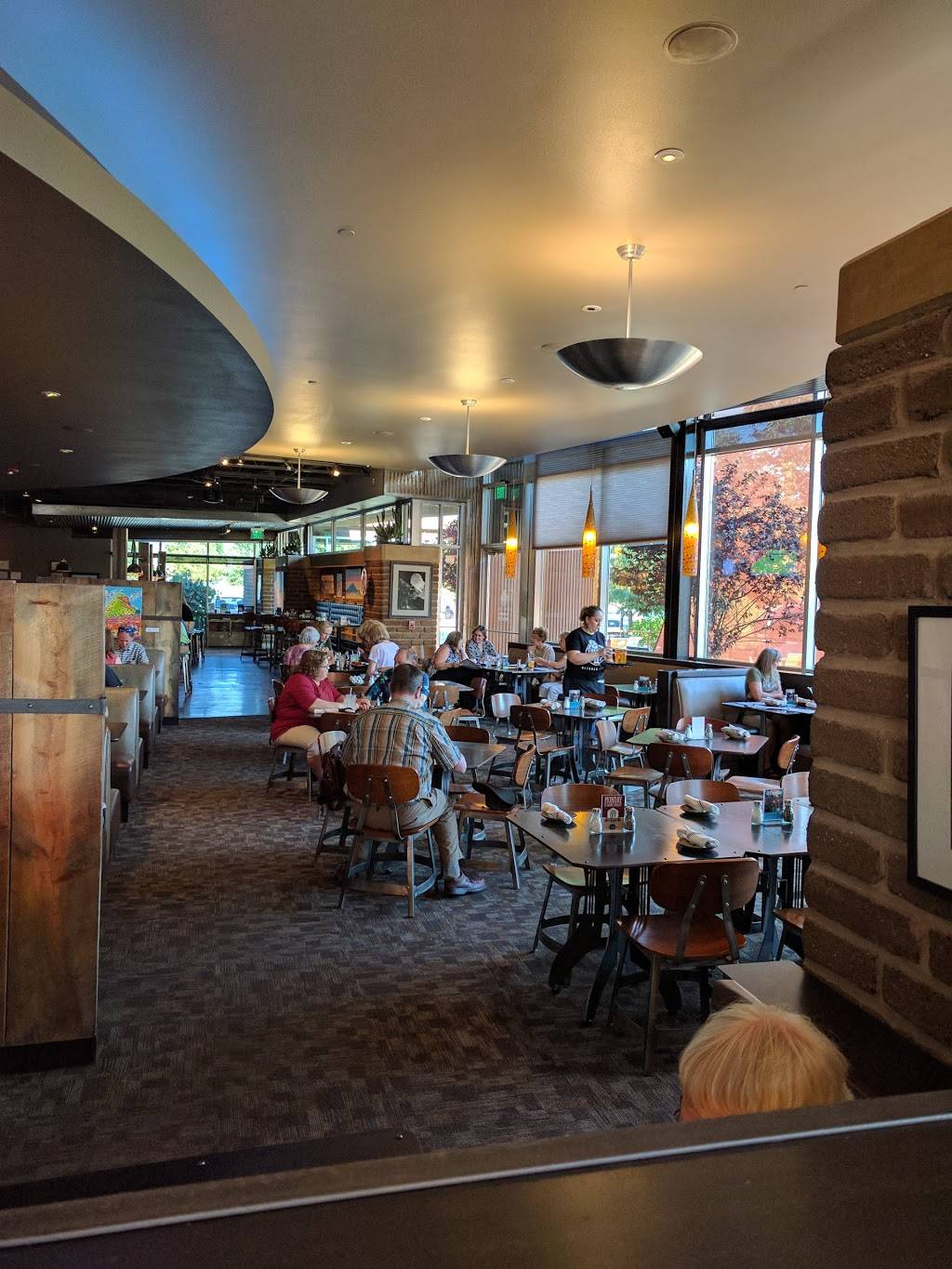 Freight House Kitchen + Tap | restaurant | 200 S Camino Del Pueblo, Bernalillo, NM 87004, USA | 5055882143 OR +1 505-588-2143