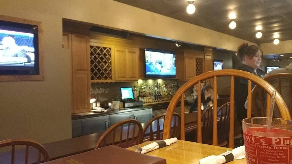 Newts Place | restaurant | 609 N Main St, Navarre, OH 44662, USA | 3308791119 OR +1 330-879-1119