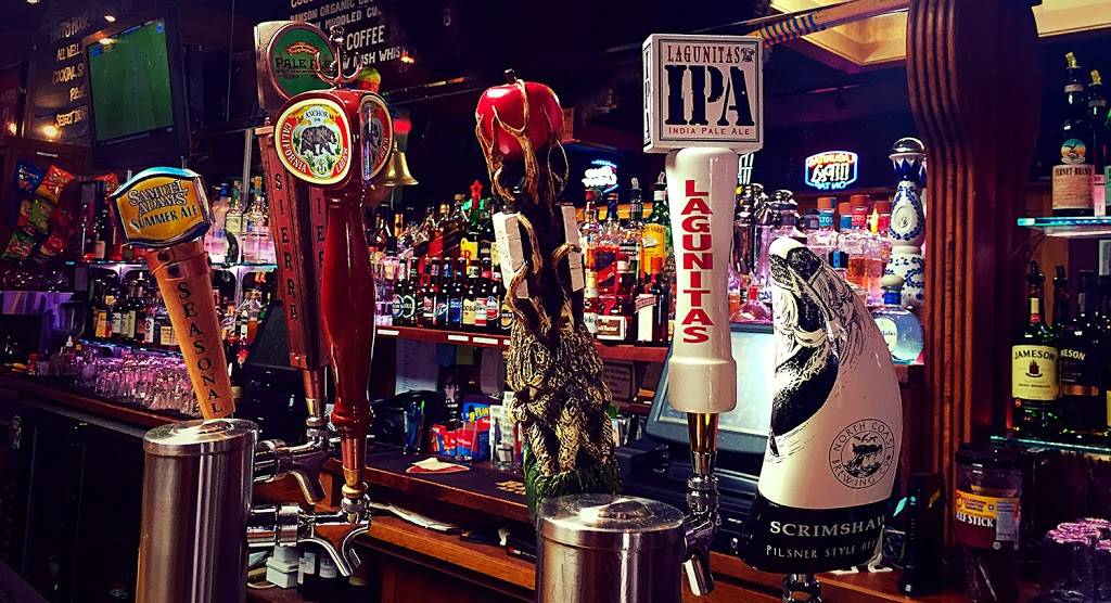 The Four Deuces | restaurant | 2319 Taraval, San Francisco, CA 94116, USA | 4155669122 OR +1 415-566-9122