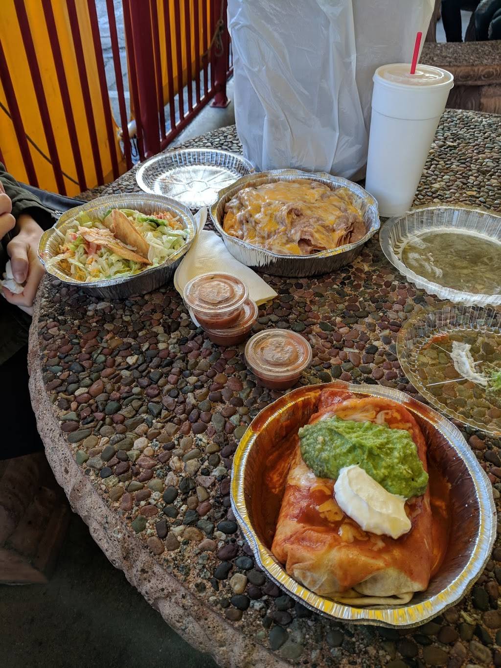 El Burrito Jr | restaurant | 919 S Pacific Coast Hwy, Redondo Beach, CA 90277, USA | 3103165058 OR +1 310-316-5058