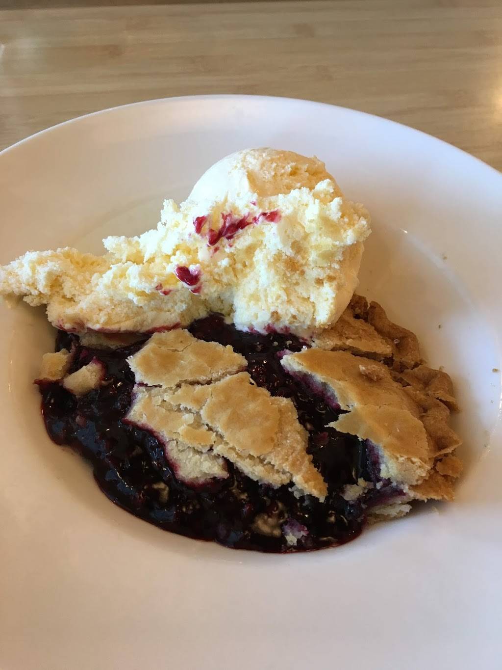 Sharis Cafe & Pies | restaurant | 1117 NW 9th St, Corvallis, OR 97330, USA | 5417548240 OR +1 541-754-8240