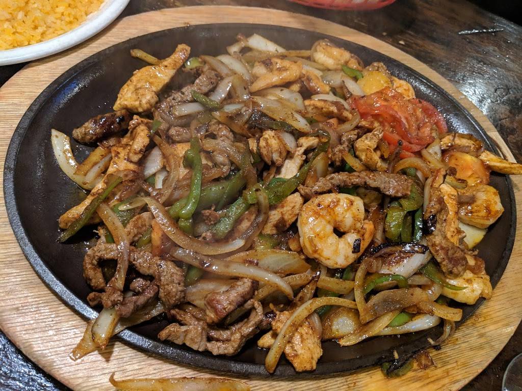 El Vaquero Mexican Restaurant | restaurant | 3007 Kensington Ct, Albany, GA 31721, USA | 2294358448 OR +1 229-435-8448