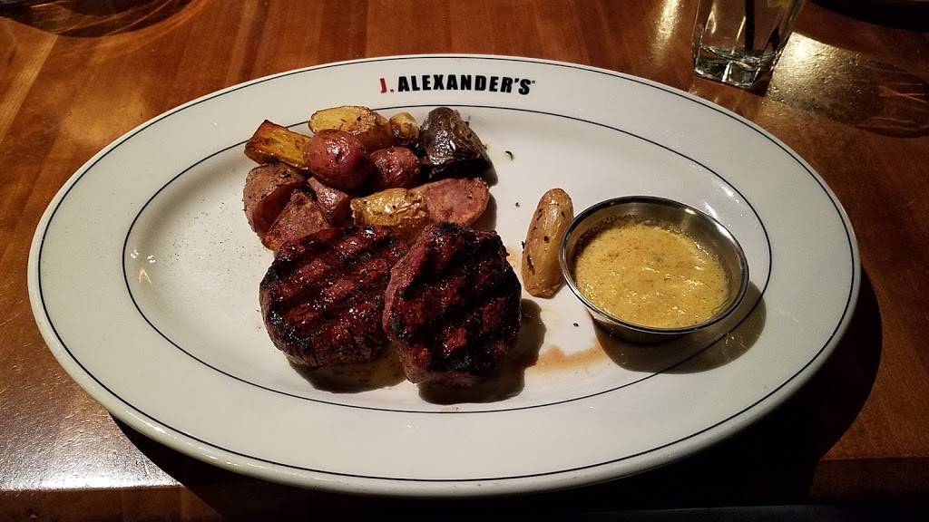 J. Alexanders Restaurant | restaurant | 1307, 1410 16th St, Oak Brook, IL 60523, USA | 6305738180 OR +1 630-573-8180
