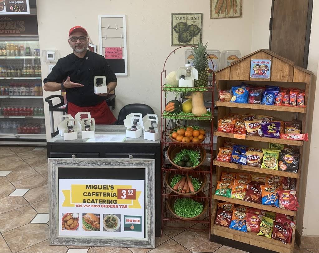 Miguels Cafetería And Catering | restaurant | 150 W Parker Rd, Houston, TX 77076, USA | 8329658944 OR +1 832-965-8944