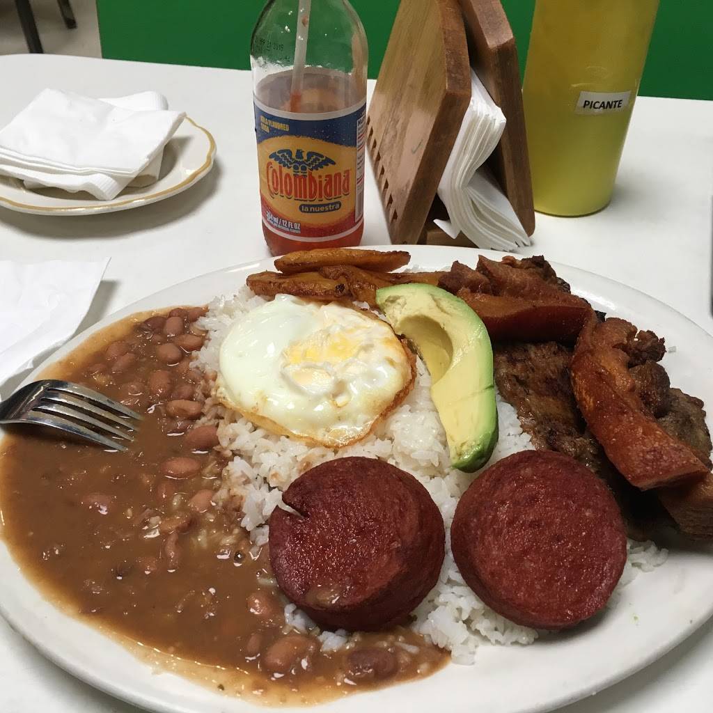 Antojitos Colombianos | restaurant | 704 Park St, Hartford, CT 06106, USA | 8602476449 OR +1 860-247-6449