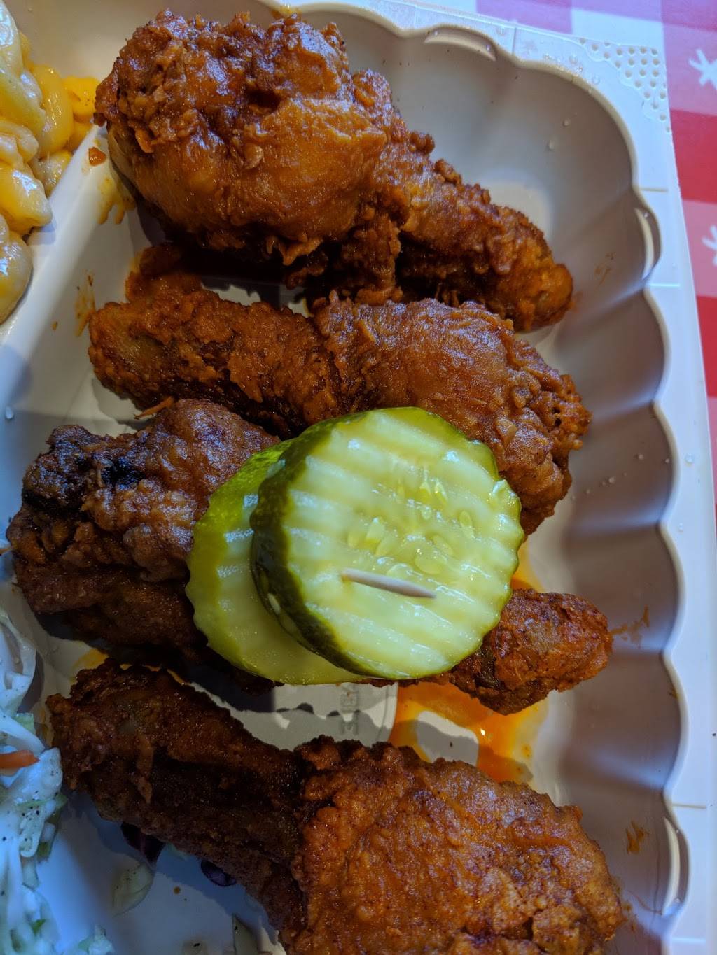Hot Chicken Takeover | restaurant | 4203 N High St, Columbus, OH 43214, USA | 6147541151 OR +1 614-754-1151