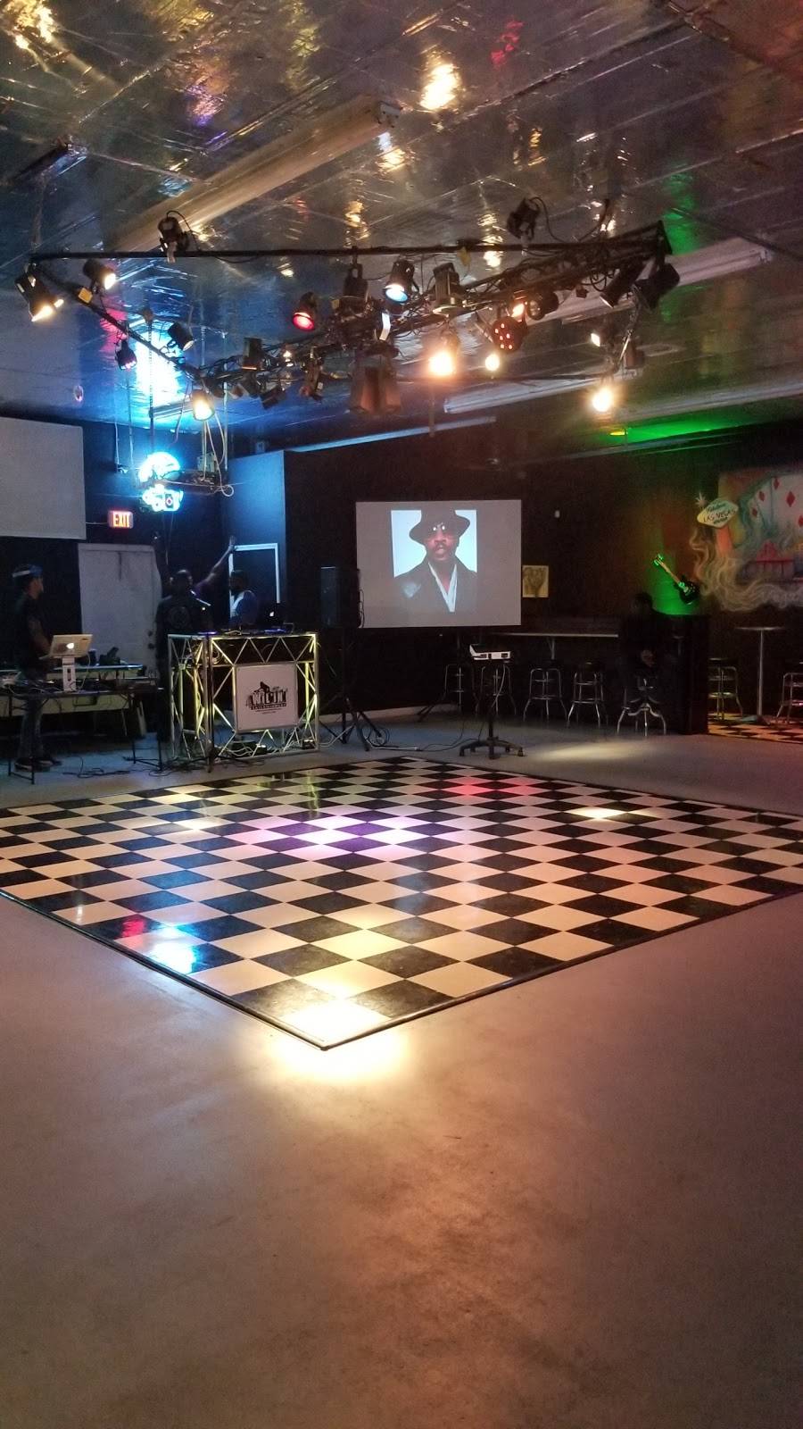 Bump & Grind featuring Bruh Bruhs BBQ | restaurant | 555 8th St ste g, Holly Hill, FL 32117, USA | 3868685854 OR +1 386-868-5854