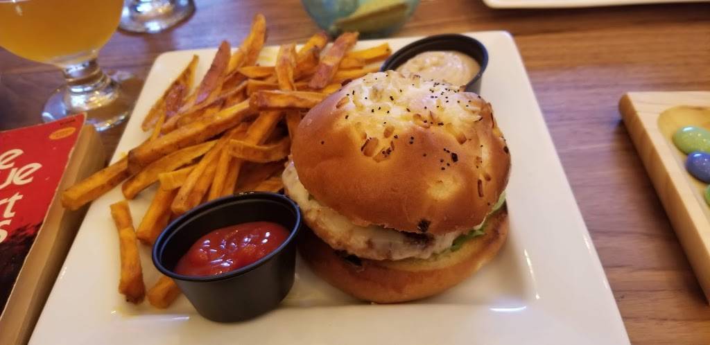 Craft Culture | restaurant | 59-04 Myrtle Ave, Ridgewood, NY 11385, USA | 7186283931 OR +1 718-628-3931