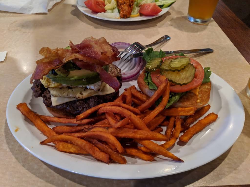 Legends Sports Grill | restaurant | 6011 W Main St b106, League City, TX 77573, USA | 8329323974 OR +1 832-932-3974