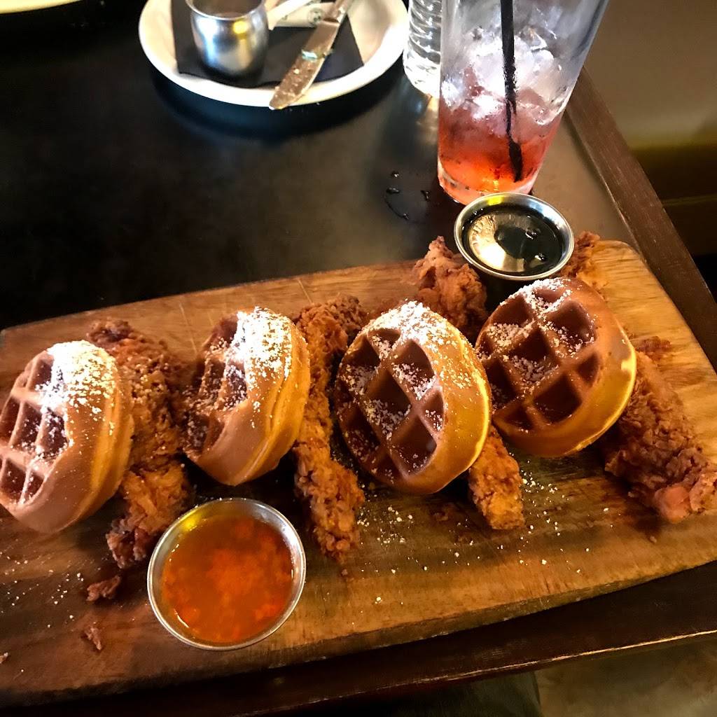 The Six Chow House | restaurant | 10668 Pico Blvd, Los Angeles, CA 90064, USA | 3108376662 OR +1 310-837-6662