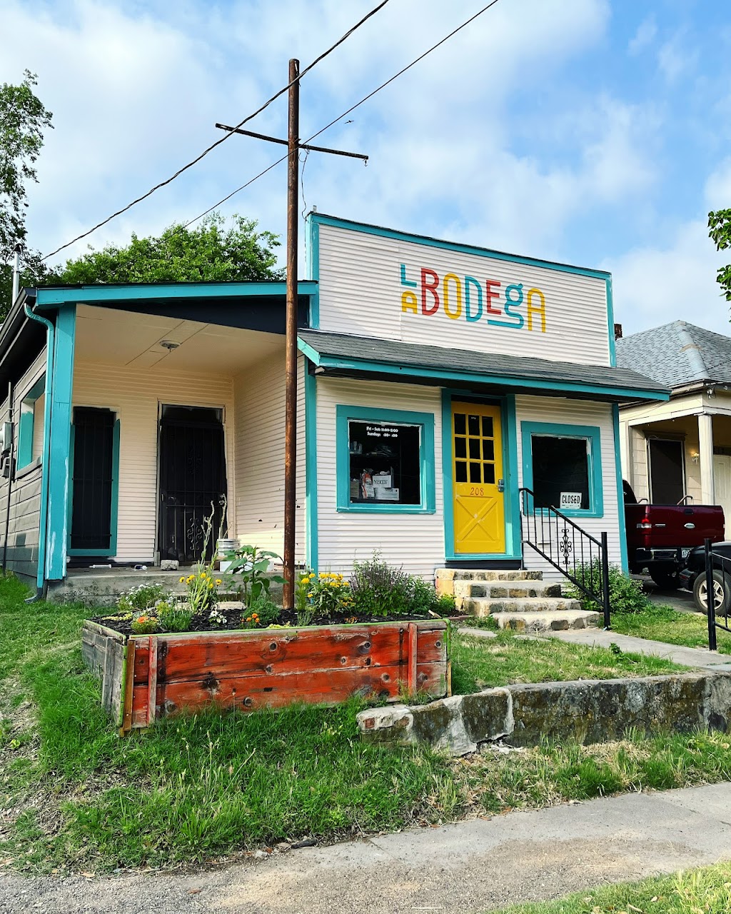 La Bodega Rotisserie and Goods | restaurant | 208 W Eighth St, Dallas, TX 75208, USA | 9452338225 OR +1 945-233-8225