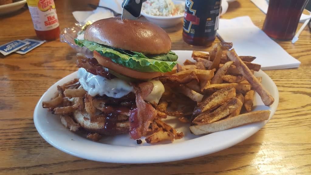 Bobby Ks Roadside Cafe | restaurant | 4099 Kings Hwy, Colonial Beach, VA 22443, USA | 8042247578 OR +1 804-224-7578