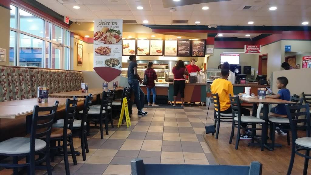 Boston Market | restaurant | 17507 Preserve Walk Ln, Tampa, FL 33647, USA | 8136323399 OR +1 813-632-3399